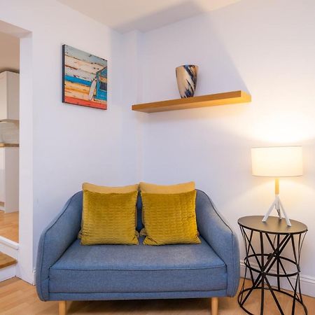 Modern Apt Near Gardens With Large Decking Area - Vivre Retreats Bournemouth Zewnętrze zdjęcie